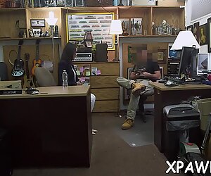 Amateur gets some specie to show us her hot moves