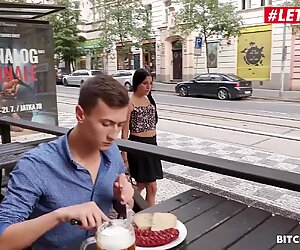 Letsdoeit - #Eveline Dellai - czeszki nastolatka zabiera wielką białą za granicę