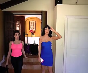 Darcie Dolce, Sofi Ryan w lesbijskim prysznicu
