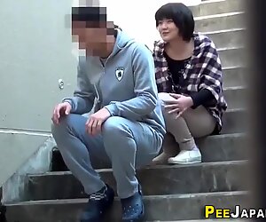 Pee w plenerze spy, frauen pissen drau en, chinki nastolatka pee