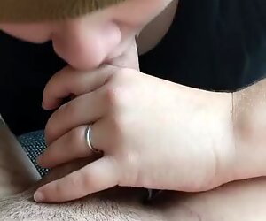 Wifey sucks me off before work (MAKES ME CUM IN 2 MIN)