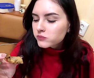 Alyssa quinn suka bangsa india cumcake dan memakan semua pancutan dengan gembira