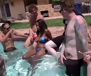 Ebony Daya Knight Sucks And Deepthroats Multiple Cocks