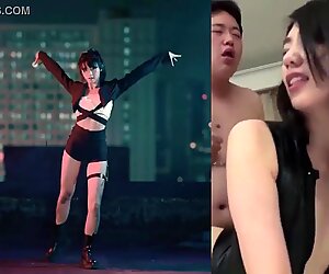 Chinese gril dance with the porn/PMV